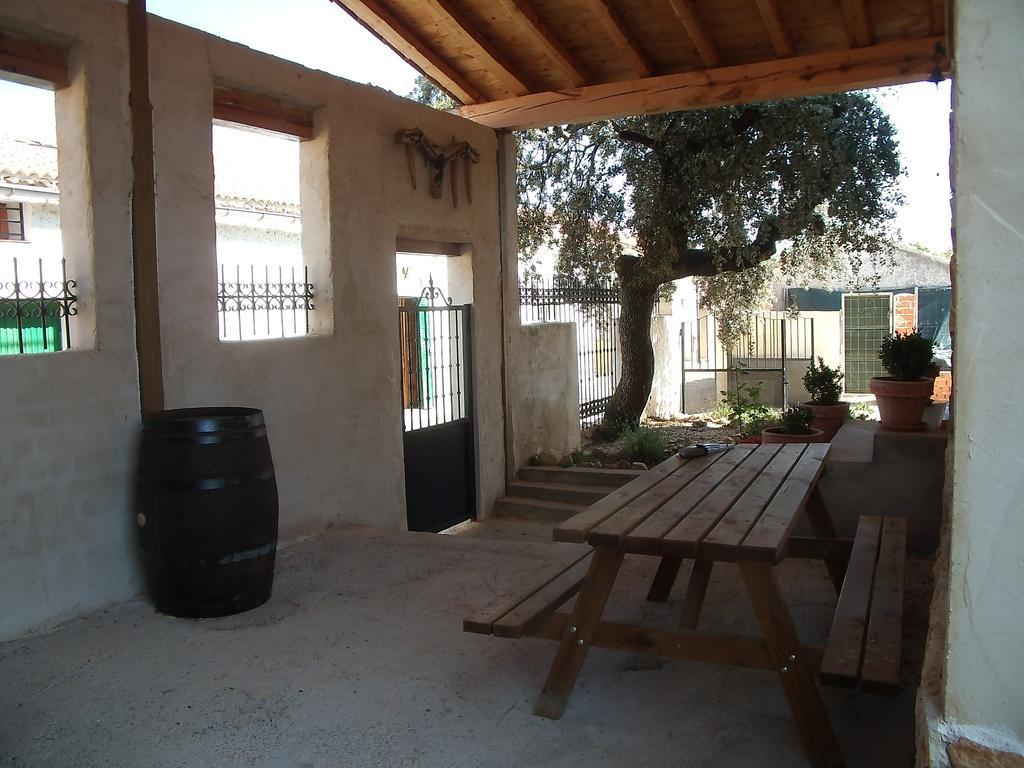 Hostal La Casa del Cartero Pablo Saldana de Ayllon Exterior foto